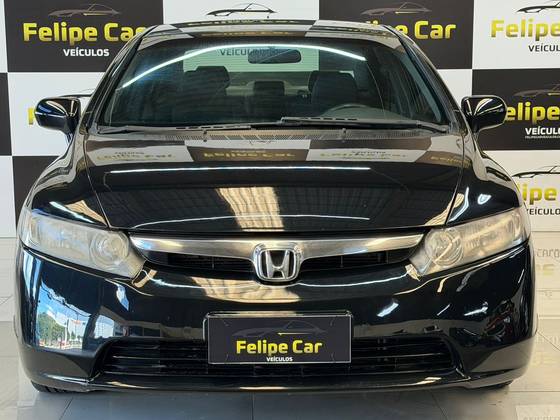 HONDA CIVIC 1.8 LXS 16V FLEX 4P AUTOMÁTICO HONDA CIVIC 1.8 LXS 16V FLEX 4P AUTOMÁTICO